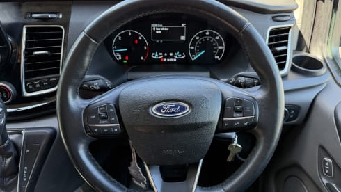 Midnight – Luxury Ford Transit Custom Pop-Top Camper | 4 Berth | Automatic
