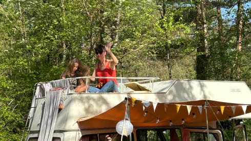 Tijdelijk onbruikbaar: Lady in Red – Nostalgic on the road