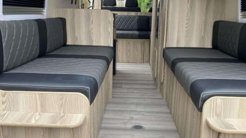 The Spirit of Scotland – Ontdek Schotland in onze Mercedes met 2/3 slaapkamers, toilet en douche, inclusief gratis verzekering.
