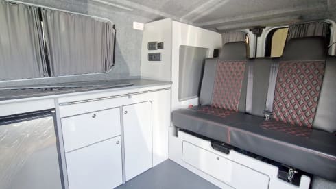 Skye2 – 4 berth campervan with pop top roof