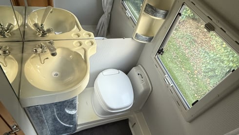 Roby – Our beautiful 3-person Fiat Weinsberg integral camper