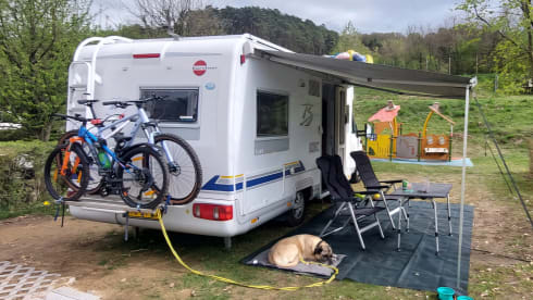 Camping-car 2 personnes avec de nombreux extras