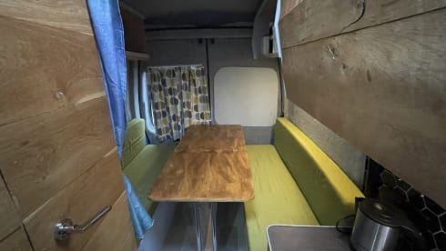 Paddy – Groovy 4 berth Renault Master campervan