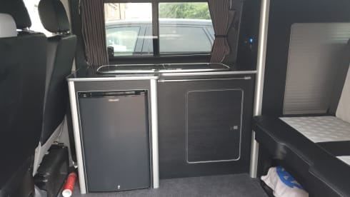 Volkswagen T5 mit 4 Schlafplätzen