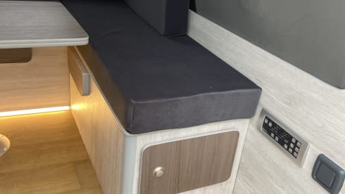 Vanity Van Fabulous T5