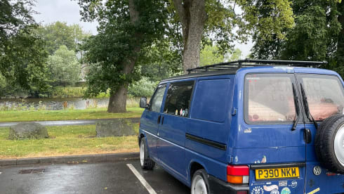 Mr Blue Sky  –  Volkswagen Campervan von 1997