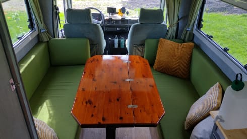 Gouwe Ouwe! – Retro, comfortable, spacious inside and compact outside.