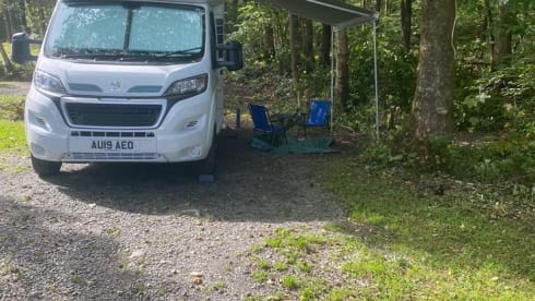 Doris – 2 berth Peugeot boxer Auto-Sleeper.