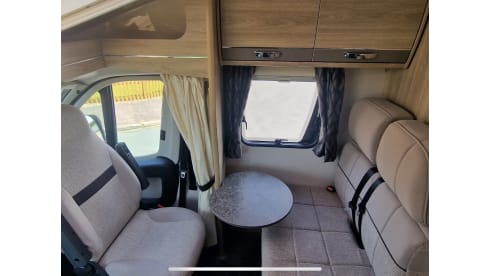 Rent & Drive! – 2 berth Peugeot Compact motorhome 2018