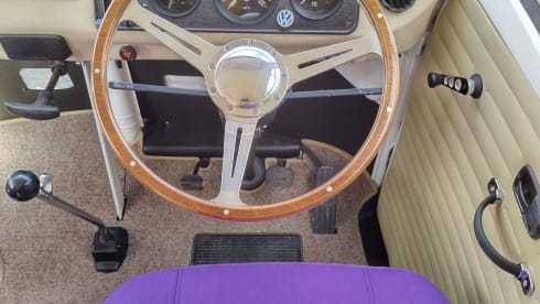 BarnaBus – T2 CamperVan Hire