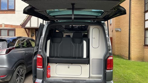 Pixie – 4 berth Volkswagen campervan from 2016