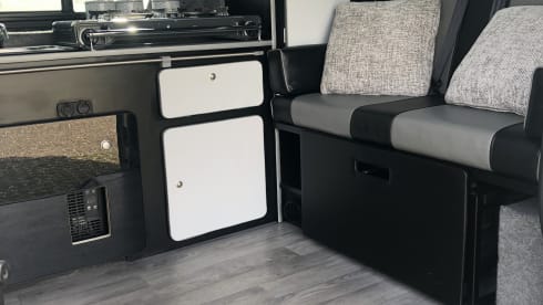 Sid – 2 Berth Renault Off-Grid Campervan