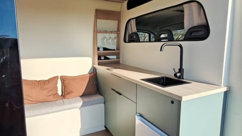 2p Citroën bus from 2014