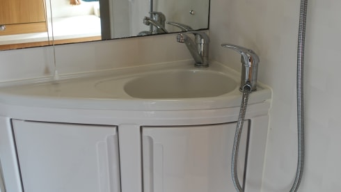 Oliver – Superb 6 berth Swift Motorhome