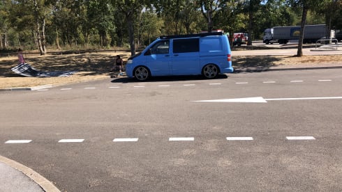 Bluebell – VW T5 pop top 4 posti letto.