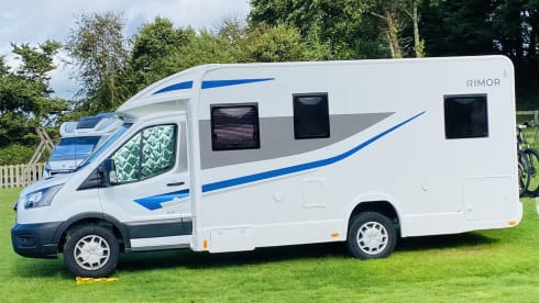 Arnold Rimor – Automatic Rimor EVO 2023 with 4 bike rack and awning