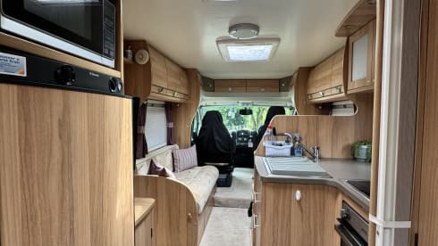 Bertha – 5 berth Peugeot semi-integrated from 2012
