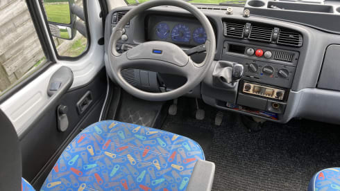 Comfortable 4p Dethleffs camper - 2001