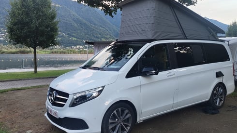 Campervan Mercedes-Benz per 4 persone del 2020