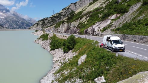 Very complete MB Sprinter 2p off-grid 