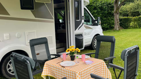 Louis – McLouis semi-integrated from 2024 automatic