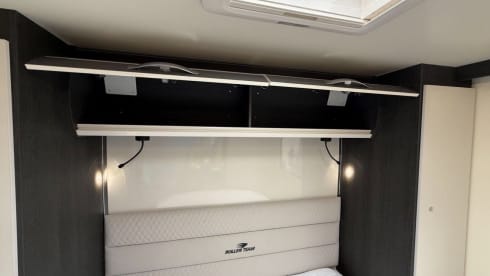 Charlie – High-Spec 5 berth Roller Team Motorhome - Free Wifi & Insurance - 2024