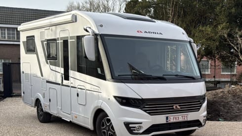 Sony – 5p Adria Mobil integrated uit 2024