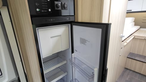 Sun Living S 75 SL – Very nice, spacious, luxurious, clean and fully furnished