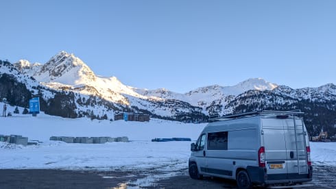 Adventurous camper van with on-board cinema and "Stealth Mode"