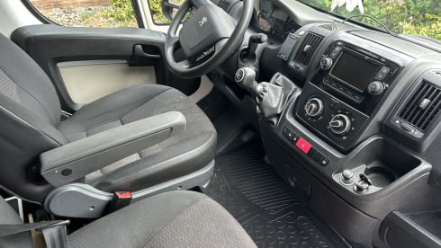 Bertje de Boxer – 3-Personen-Peugeot-Bus aus dem Jahr 2016