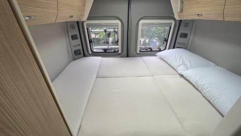 Compact and manoeuvrable KNAUS Boxlife 600 TOP Van