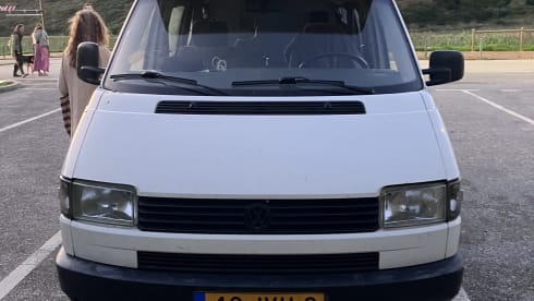 Betty de Bus – 4p Volkswagen campervan uit 1996