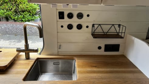 Mosi – Luxury off-grid camper for 2p, automatic and kitchen with quooker