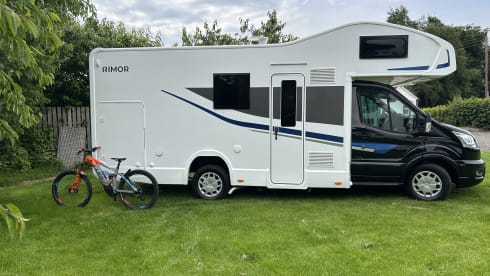 Oscar  – 6 berth Rimor alcove from 2025