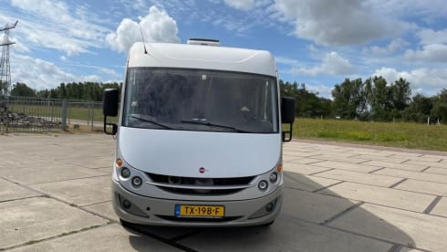 4p Bürstner integrated uit 2007