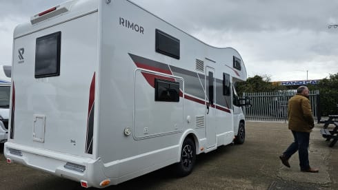 Luke – 2024 Rimor Seal 50 6 fixed berth motorhome