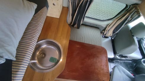 Bussie/rustig aan wagen – 2p Renault bus from 2003: For sporty wind campers