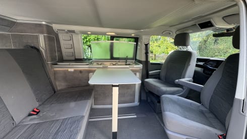 Ivan – 4 berth Volkswagen campervan from 2020