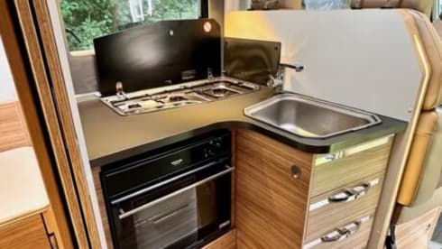 A3 – 4p Adria Mobil semi-integrated 