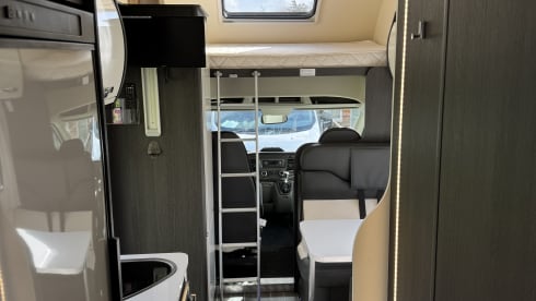 6 berth Ford Transit Roller Team 675 2021