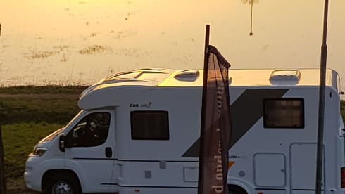 Travel-loving, young (2017) semi-integrated camper Sun Living from Adria,