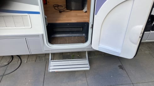 4p Adria Mobil alcove from 2006