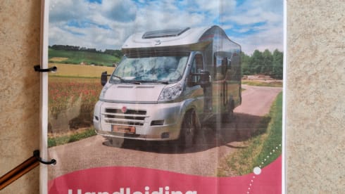 Hymer  – 2p Hymer camper + bicycle carrier