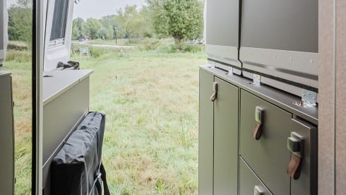 Hymer CrossOver with sleeping roof 4p. 