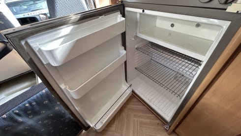 Groot en gezellig  – 6p Bürstner alcove uit 2001