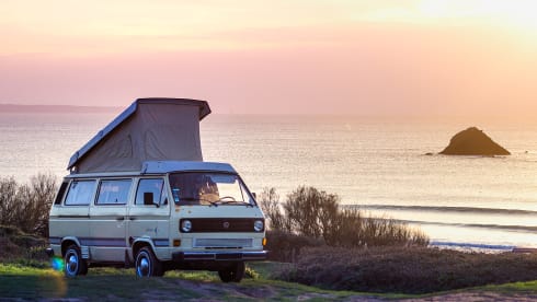 Louise Michel – Combi VW T25 T3 4/5 Pers Voorziening Van Westfalia
