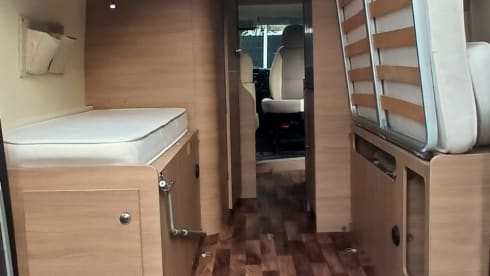 2-person Roller Team bus from 2017