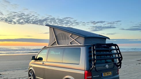 Multivanspecial – 4-seater Volkswagen bus from 2013
