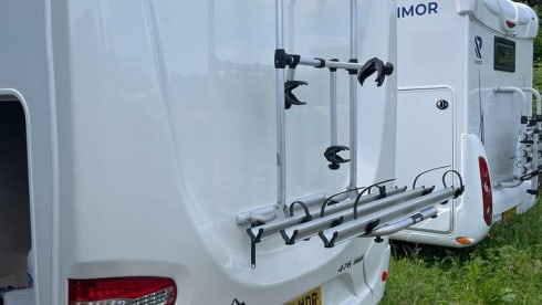 6 berth Swift Edge 476 from 2022