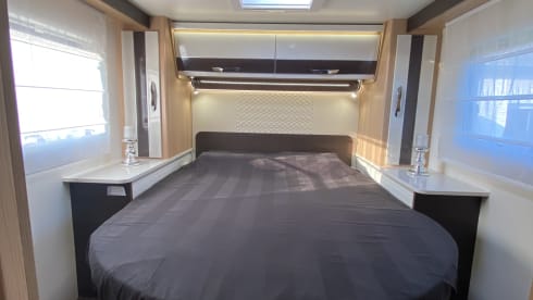 Queen McLouis – 5p McLouis semi-integrated uit 2023